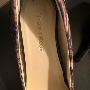 Great shoes. Great support.